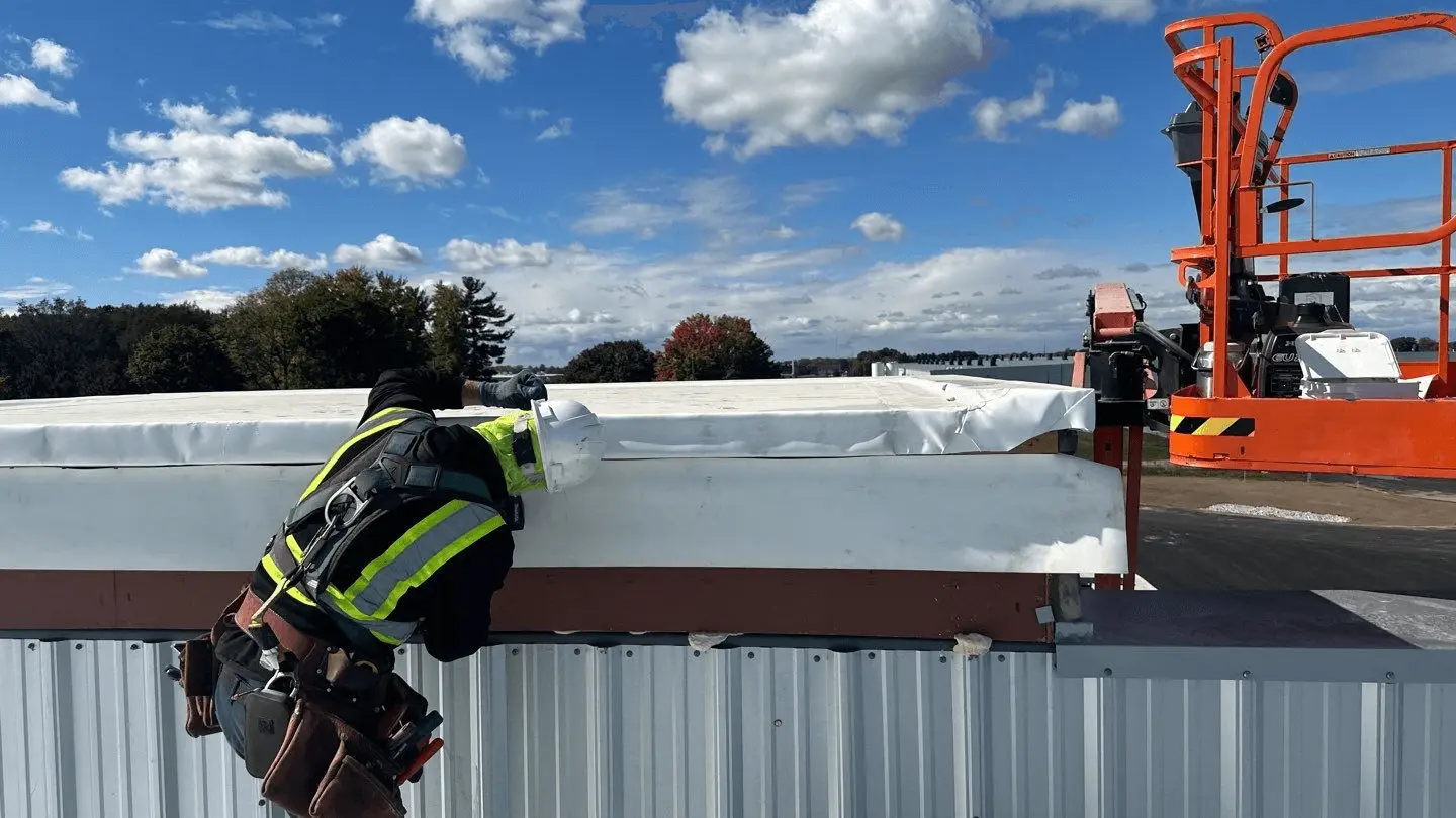 Commercial flat roofing installation for contractors